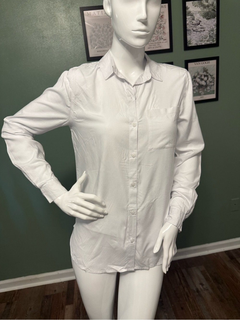 Lola River Women's White Button-Front Blouse NWT Size S